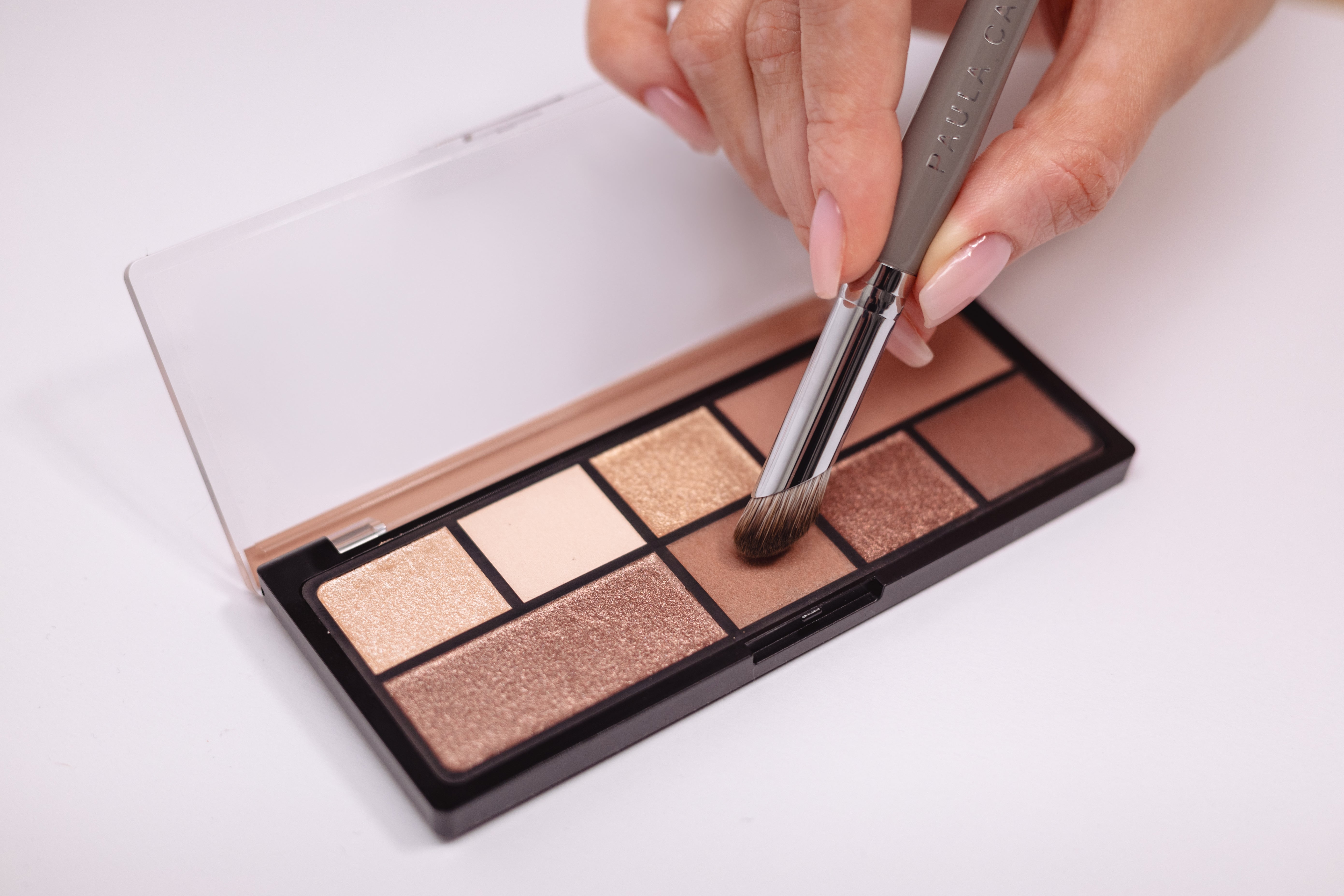 #20 Flawless Angle Concealer